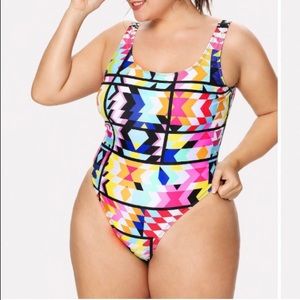 PATTERNED CURVE SWIM WEAR